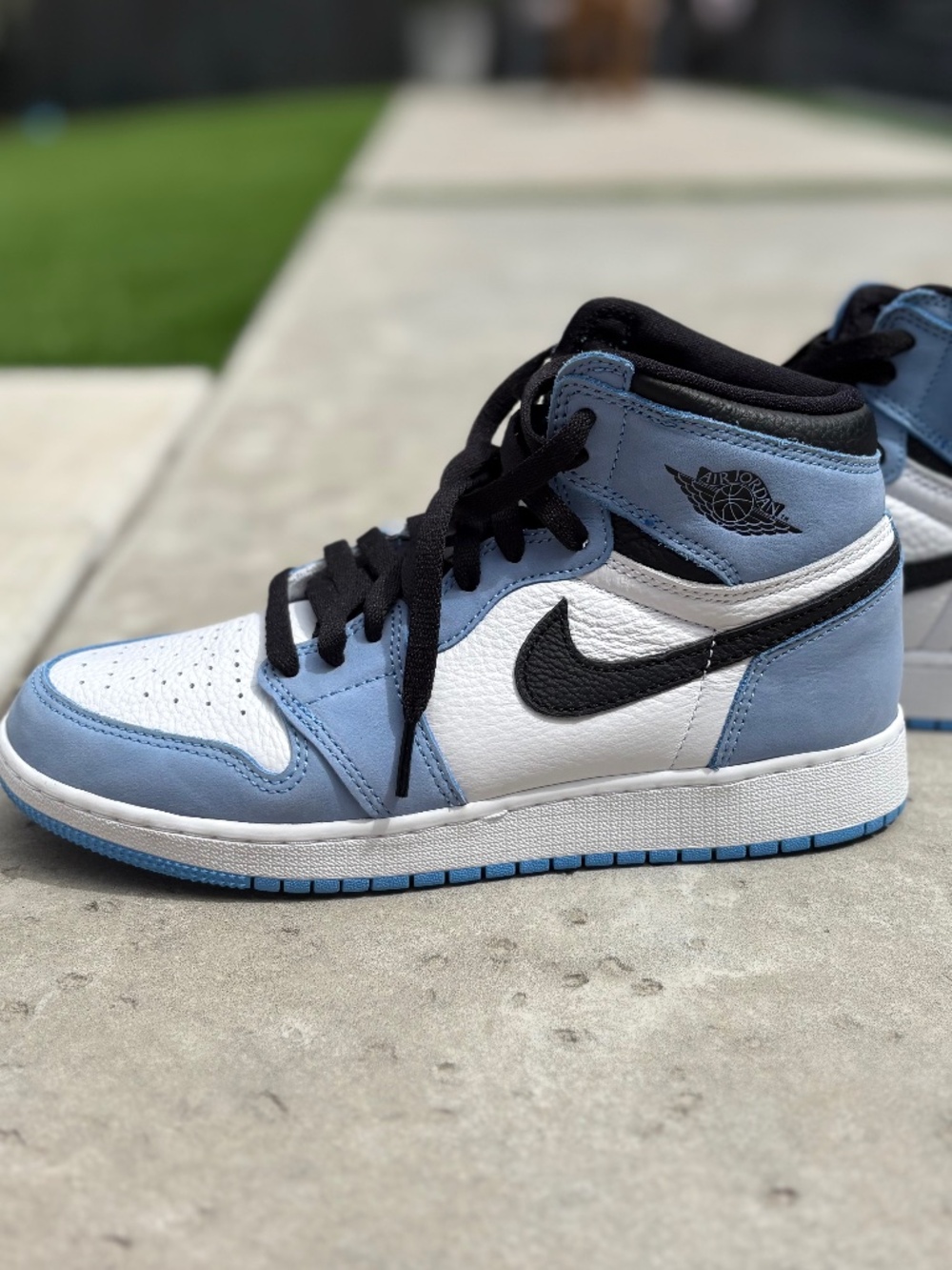 UNC AIR JORDAN 1 MID UNIVERSITY BLUE- Women's 8.5/Men's 7- WORN MAYBE 2x